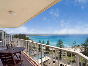 Carool Unit 25 - 10th Floor with great views from this 3 bedroom unit